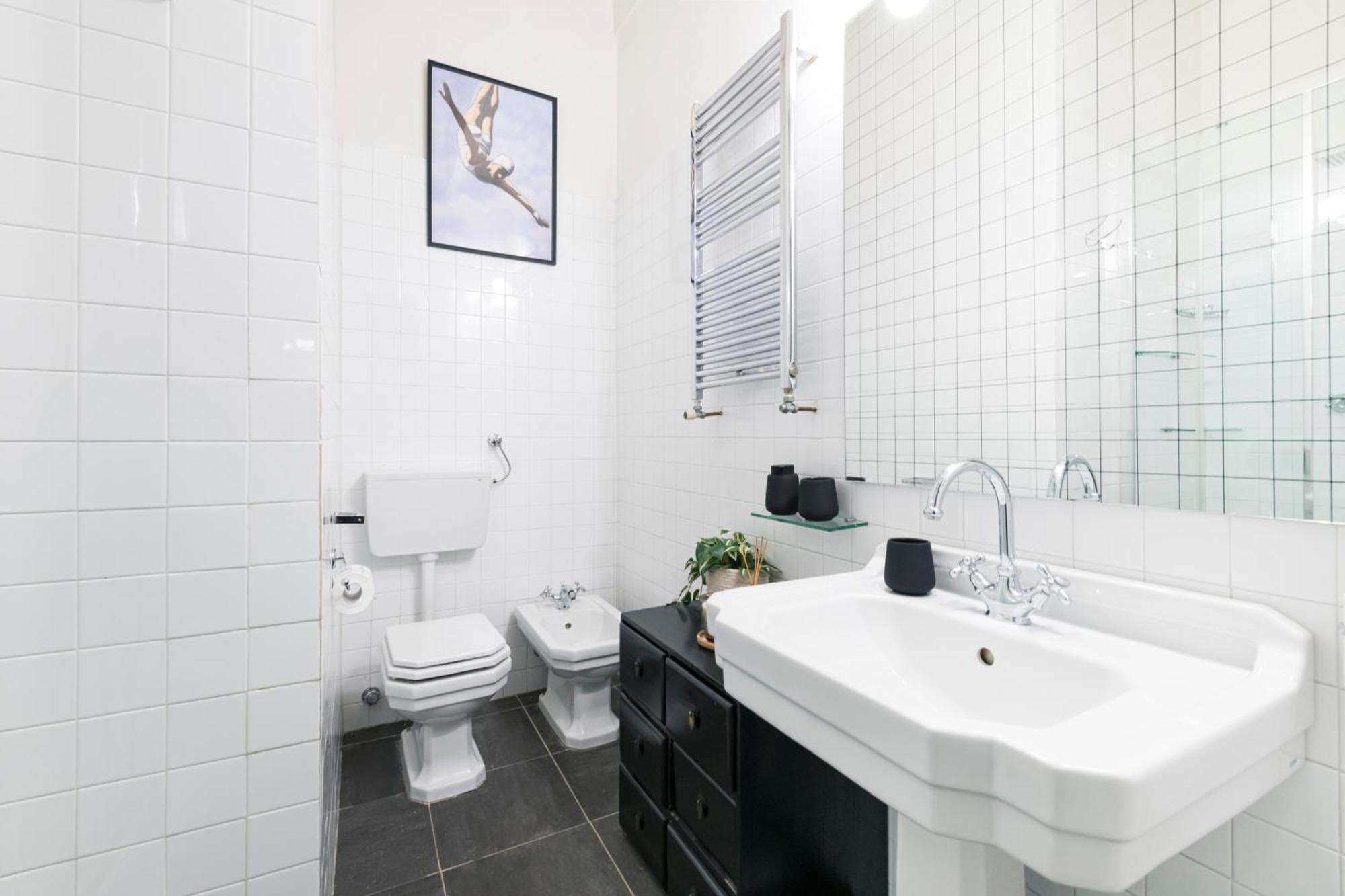 Lovely Apartment On The Navigli River By Easylife Mediolan Zewnętrze zdjęcie